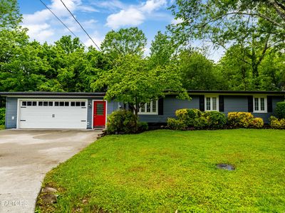 4925 Ada Ln