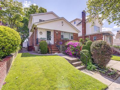 69-29 166th Street