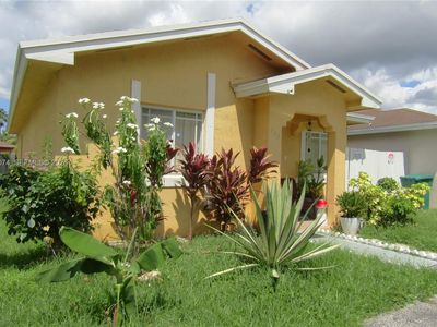 Property at 942 SW 8th Pl, Florida City, FL