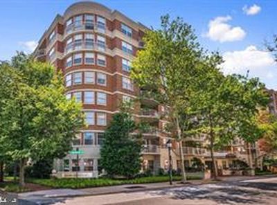 1200 Braddock Pl APT 206