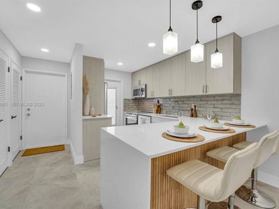 400 SE 10th St APT 112