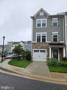 8109 Secluded Cove Ln