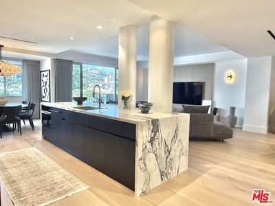 818 N Doheny Dr APT 901