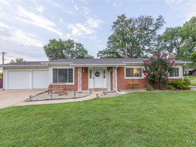 761 Chevron Dr