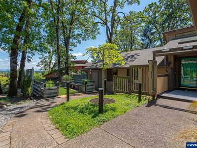 2734 NW Garryanna Dr