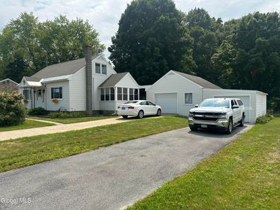 4 Kelly Avenue