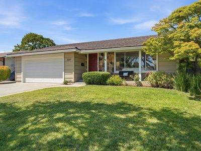 709 Carlisle Way