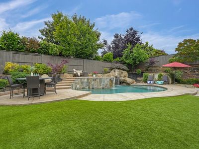 5277 Garlenda Dr