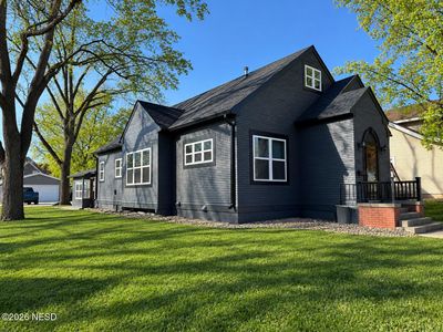 Property at 809 N Broadway St, Watertown, SD
