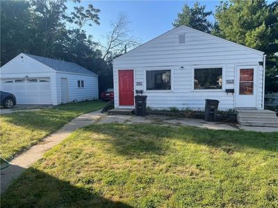 Property at 1208 West St, West Des Moines, IA