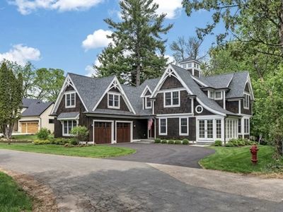 3114 Brooks Ln