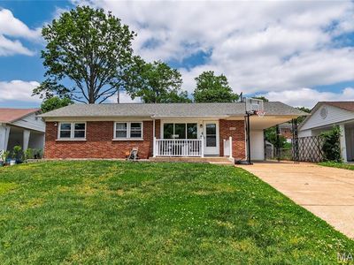 4475 Cayuga Dr