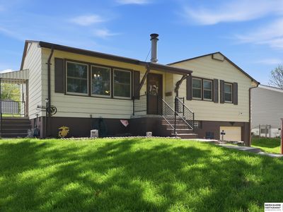 Property at 8902 Valley View Dr, La Vista, NE