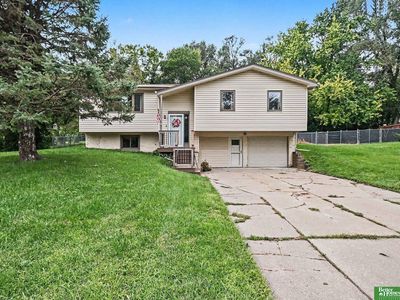 7830 Raven Oaks Dr