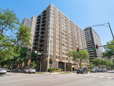 3033 N Sheridan Rd APT 508