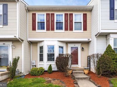 78 Pebble Ln