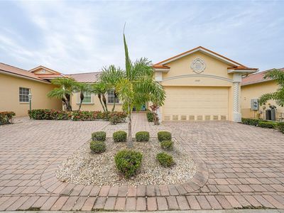 1527 Aqui Esta Dr #3