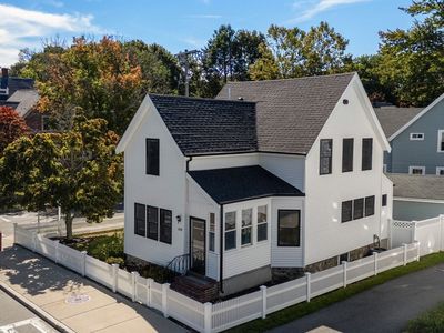 1078 Main St