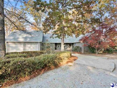 3903 Lake Oakdale Dr