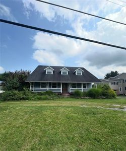 456 Crescent Boulevard Ext