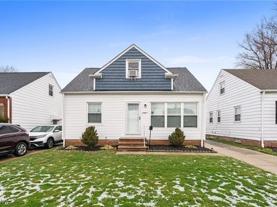 24871 Farringdon Ave