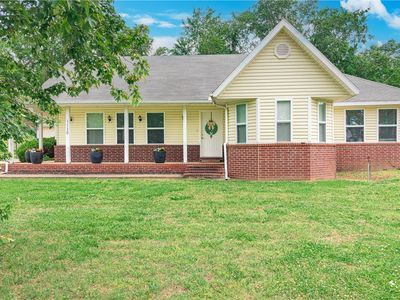 1110 S Main St