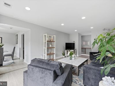 9731 Kings Crown Ct APT 102