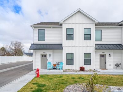 2882 Sunburst Dr