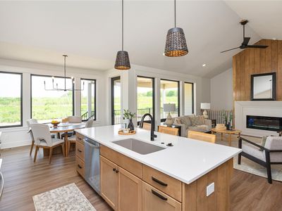 1511 Boulder Creek Ct SE