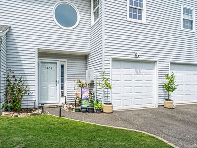 1405 Sara Circle