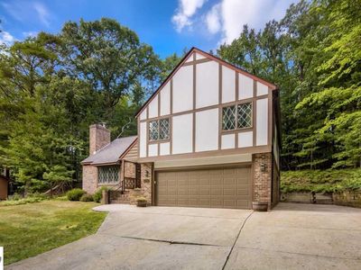 3706 Holiday View Dr