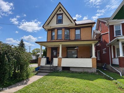 1201 Broadway