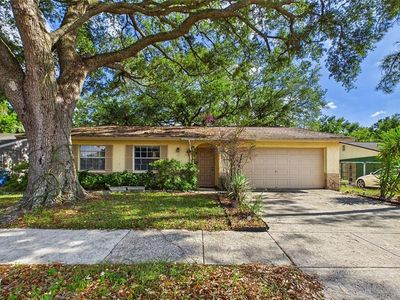 711 Regent Cir S