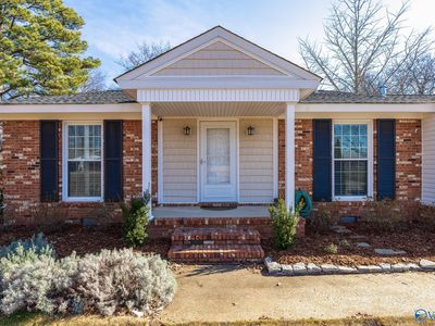 10013 Westleigh Dr SE