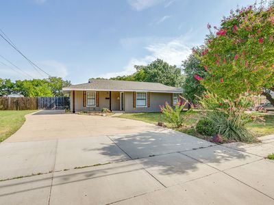 Property at 204 W Northern Ave, Saginaw, TX