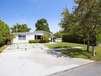 18681 Belview Dr
