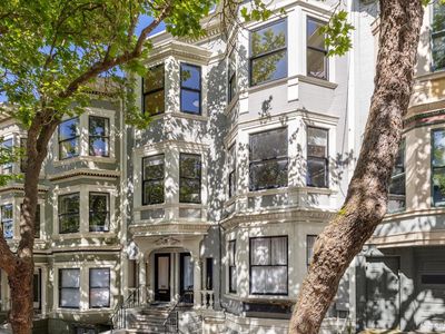 720 Clayton St