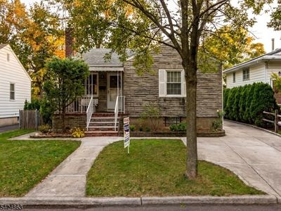 Property at 431 Terhune Ave, Paramus, NJ