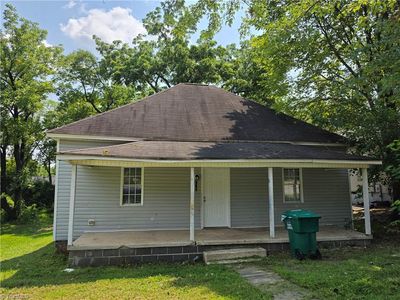 806 E Commerce Ave