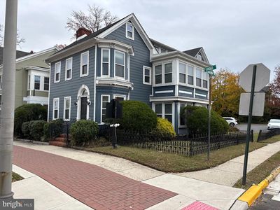 30 N Broad St