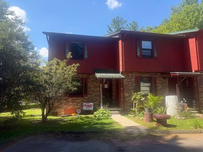 294 New Vale Rd APT 1