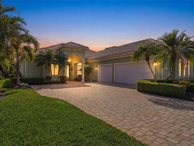 8832 Enclave Ct