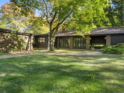 101 Springhouse Ln