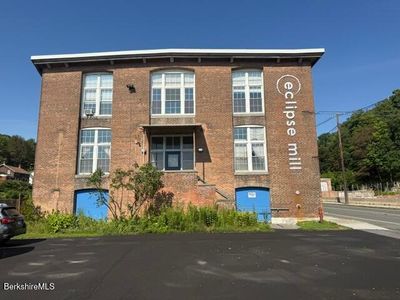243 Union St Suite 100