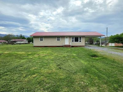 Property at 2704 6th Ave E, Big Stone Gap, VA