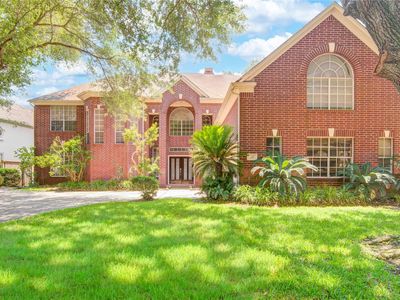 16 Treverstone Ct
