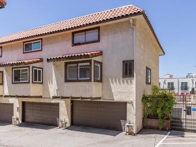 10141 Samoa Ave Unit 11