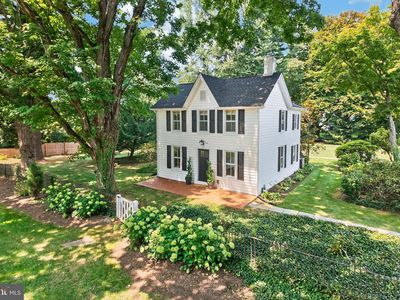 923 W King Rd