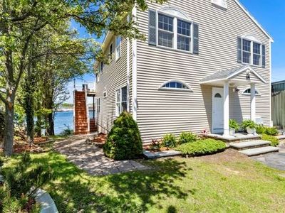64 Rocky Neck Ave #A