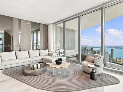 300 Biscayne Boulevard Way #3807